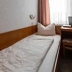Szálloda Froehlich-hoeche 3*