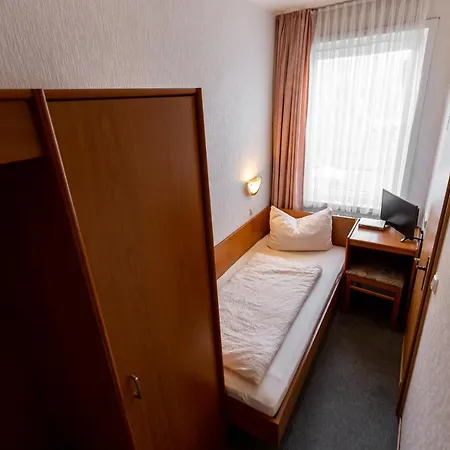 Froehlich-hoeche 3*